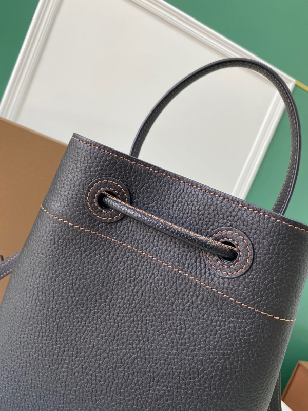 B**rry small tb bucket bag