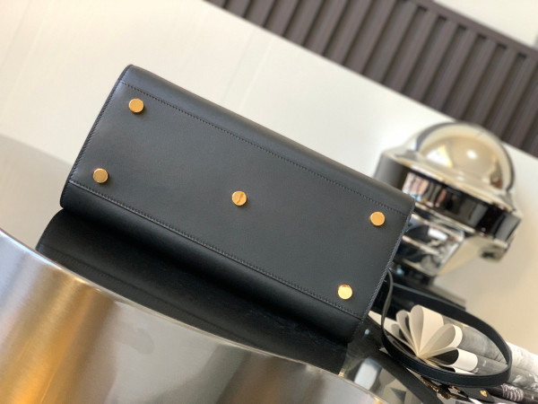 Y*L sac de jour baby in smooth leather