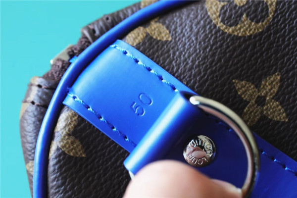 l0*is V*t0n keepall bandouliÈre 50