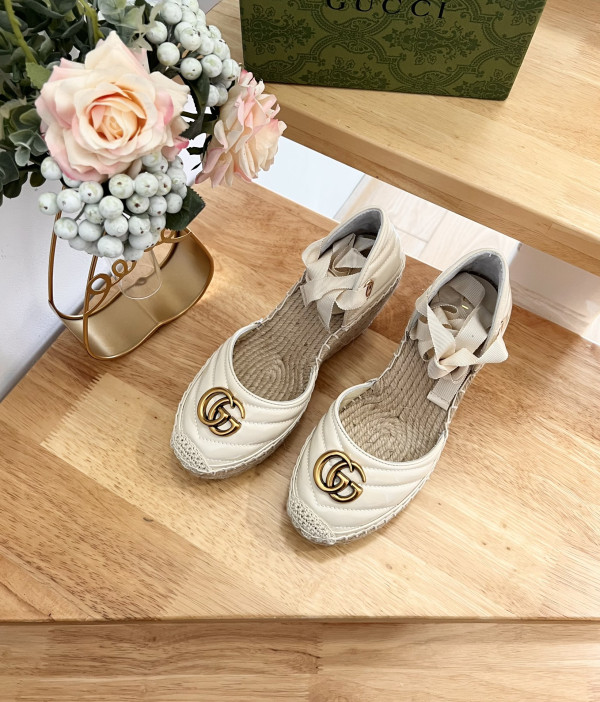 G*u*i leather platform espadrille