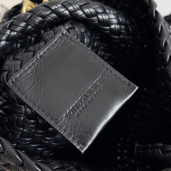 bo*te*ga Ve*ne*ta mini tosca