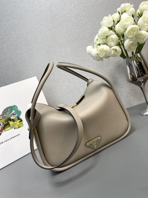 Pra*a darling leather handbag