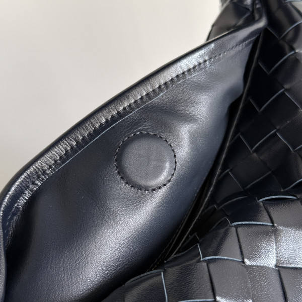 bo*te*ga Ve*ne*ta hop-46*21*10cm