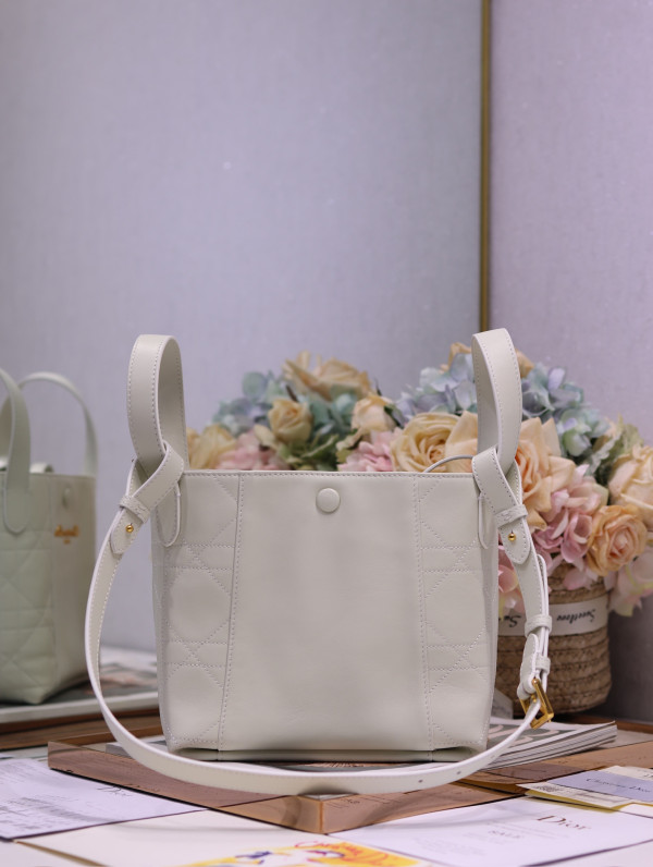 Diro Small Signature Bucket Bag - 21*19*11CM